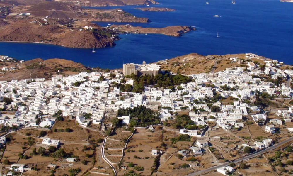 Πάτμος: Η καμπάνια στο Μετρό και η πρωτιά σε ευρωπαϊκό αφιέρωμα